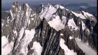 Swiss ViewFlug über die Schweizer Alpen [upl. by Yrovi353]