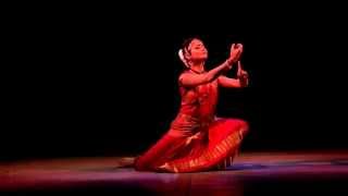 Sandhya Raju performing Kuchipudi Dance Saraswathi Stuthi [upl. by Mather]