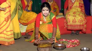 হলুদ বাটো মেন্দি বাটো বাটো ফুলের মৌ  Bangladeshi Village Wedding  Biyer Gaan  গ্রামের বিয়ে [upl. by Holtorf]