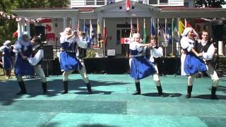 Danse de Slovaquie région de Myjava  Les Mutins de Longueuil [upl. by Irina]