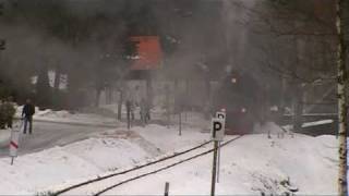 Ausfahrt von 99 222 der HSB aus Sorge im Winter [upl. by Lasser]