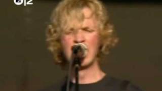 Beck  Loser Live 2003 [upl. by Nahttam]