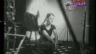 TWIGGY  Te Estoy Buscando Official Video 1994 [upl. by Suoirtemed]