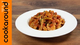 Pasta con calamari e gamberi [upl. by Araed]