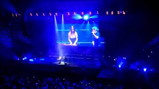 Francesca Michielin e Calcutta  Io Non Abito al Mare Live  Arena di Verona 06082018 [upl. by Oahc]