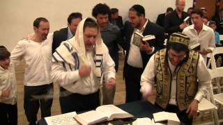 Authentic orthodox Jewish Shabbat service filmed before sundown Happy Minyan LA 111 [upl. by Maxantia]