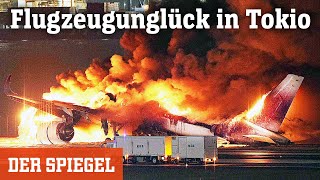 Tokio Flugzeug der Japan Airlines fängt bei Landung Feuer Passagiere evakuiert  DER SPIEGEL [upl. by Sisco]