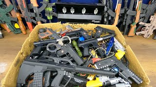 Toy Gun Toys Weapon Box Stery Aug Rifle Desert Eagle Glock Series Revolver Explosive Weapons [upl. by Manley]