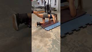 Extensão de Quadril 4 Apoios com Caneleira treino fitness dica gluteos [upl. by Trebled542]