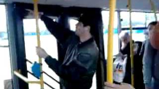 Kale Gospodar Vremena peva u autobusu [upl. by Ahsiena]