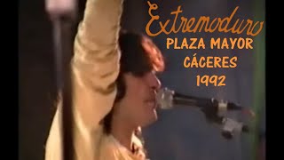 Extremoduro  Directo en la Plaza Mayor de Caceres 1992 Concierto Completo [upl. by Lebasy]