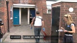 Police raid London homes [upl. by Anide351]