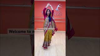 Chalka chalka re dance  vishakha Verma vishakhasdance saree simpledancesteps [upl. by Hammer]