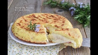 Torta di patate in padella semplice e velocissima con formaggio e prosciutto  Ricette che Passione [upl. by Ainocal380]