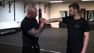 Krav Maga Technik Lösegriffe Nico Schüssler Alphateam Dortmund [upl. by Ardnalak]