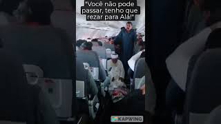 2024 Bloqueando o corredor do avião para rezar [upl. by Ime]