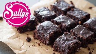 Brownies  schokoladig saftig und lecker  Sallys Lieblingsrezept  Sallys Welt [upl. by Belding]