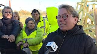 Le rondpoint de LézignanCorbières toujours jaune vif un an après [upl. by Omsare]