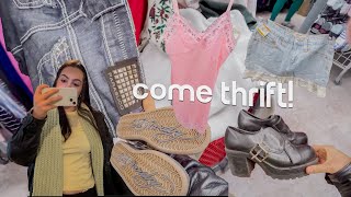 COME THRIFT WITH ME FOR SPRING 2022  knitwear y2k shoes slip dresses  more [upl. by Eivets]