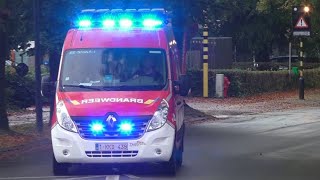 Signalisatiewagen Brandweer Beveren HVZ Waasland met spoed naar een weg opruimen [upl. by Hazard322]