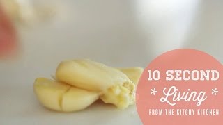 How to Smash Garlic  10 Second Living [upl. by Lowndes88]