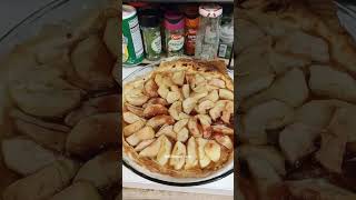 Tarte aux pommes catastrophique mdr shorts recetteShortsWithZita [upl. by Nedyaj]