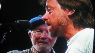 Pete Seeger and Lillebjørn Nilsen singing quotOleannaquot [upl. by Ajnek852]