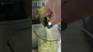 Applegrape juice amazing alegusterfood juice easyfood [upl. by Lledal268]