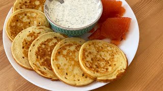 Les vrais blinis traditionnels sauce aux herbes et saumon fumé [upl. by Auqinehs665]