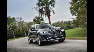 BMW X7 xDrive40i in Arctic Grey Metallic  Driving Scenes [upl. by Glass]