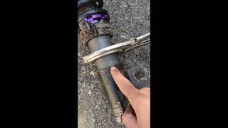 Loosen stuck coilovers in 3 minutes [upl. by Kcered600]