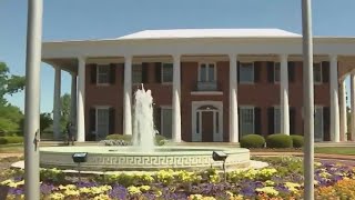 Georgia governors mansion open for tours  FOX 5 News [upl. by Alleras402]