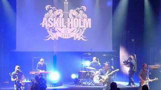 Askil Holm Ingen fest uten skinnvest live [upl. by Procora]