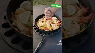 Hühnerfajitas zum FridayNightBBQ Hähnchenbrust mit Paprikagemüse in Tortillas gewickelt [upl. by Anived502]