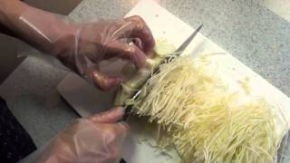 キャベツの千切りの方法（仕方）  How to shred cabbage [upl. by Vitoria]