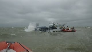 Binnenvaartschip gezonken op het IJsselmeer [upl. by Allanson]