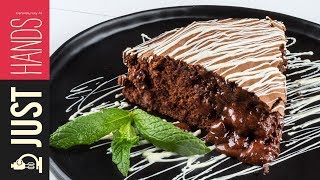 Molten chocolate hazelnut cake  Akis Petretzikis [upl. by Gnilyarg]