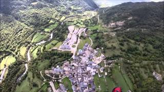 Vuelo en Parapente al límite del Parque Nacional de Ordesa y Monte Perdido [upl. by Naj39]