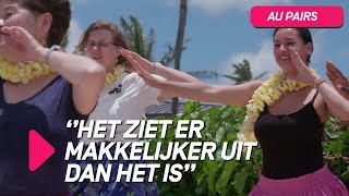 De au pairs LEREN Hawaïaans dansen en Bibi neemt AFSCHEID  Au Pairs  NPO 3 TV [upl. by Germano]