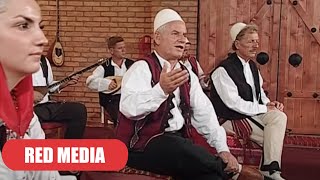 Fehmi e Xhevë Lladrovci  Rexhep Jashari [upl. by Sinnod85]