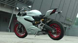 Essai Ducati 899 Panigale  La mini Panigale en fait un max [upl. by Najtsirk]