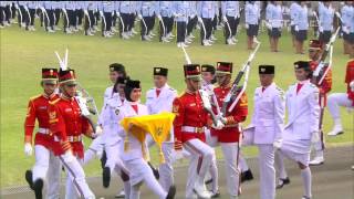 Upacara Penurunan Bendera Merah Putih di Istana Negara  17 Agustus 2015 [upl. by Aralc]