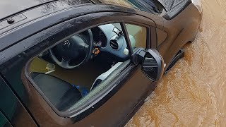 Driving in Floods is EASY 🤔  Kenilworth Ford Flood  Shorts [upl. by Lekar]