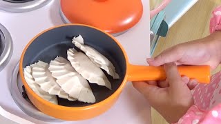 スライム餃子 クッキング 料理  Slime Gyoza Dumplings Cooking for Kids [upl. by Airda744]