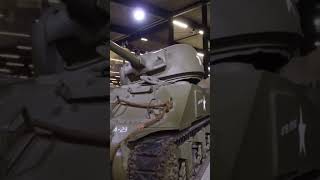 SHERMAN TANK  Oorlogsmuseum Overloon [upl. by Cori]