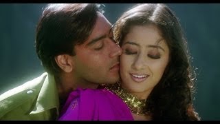 Ajay Devgn In Love With Manisha  Kachche Dhaage Movie Scene [upl. by Hcahsem94]