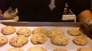 HOW TO BAKE COOKIES [upl. by Cy]