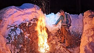 3 Days Stranded in Alaska Without a Tent  Camping in Deep Snow Survival Shelters [upl. by Yenroc46]