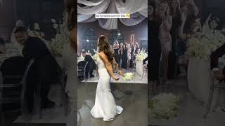 Hora do Buquê 💐 casamento noivas buque wedding noiva bride buquê festadecasamento shorts [upl. by Hesper]