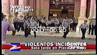 DiFilm  Marcha 100 de Jubilados  Violentos incidentes en plaza de Mayo 1994 [upl. by Bacon]